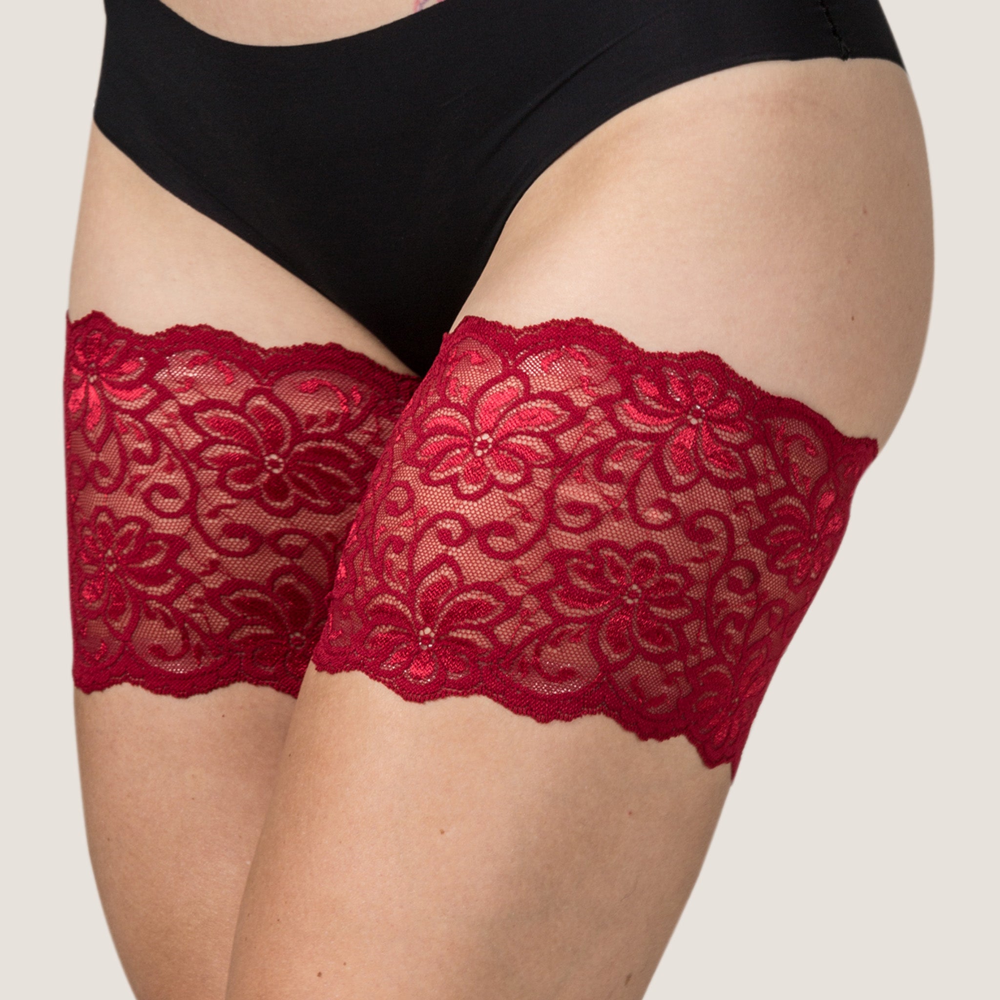 Bandelettes Dolce Lace thigh bands in a red shade