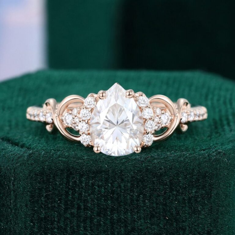 Molly Jewelry Rings: How to Pick the Right Bridal Set for You