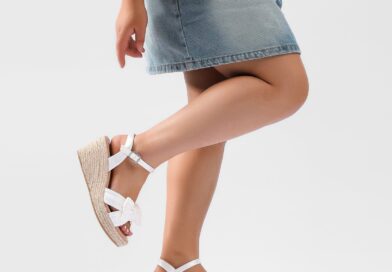 RUIEE Wide-Width Sandals: How to Pick the Right Style for Wide Feet