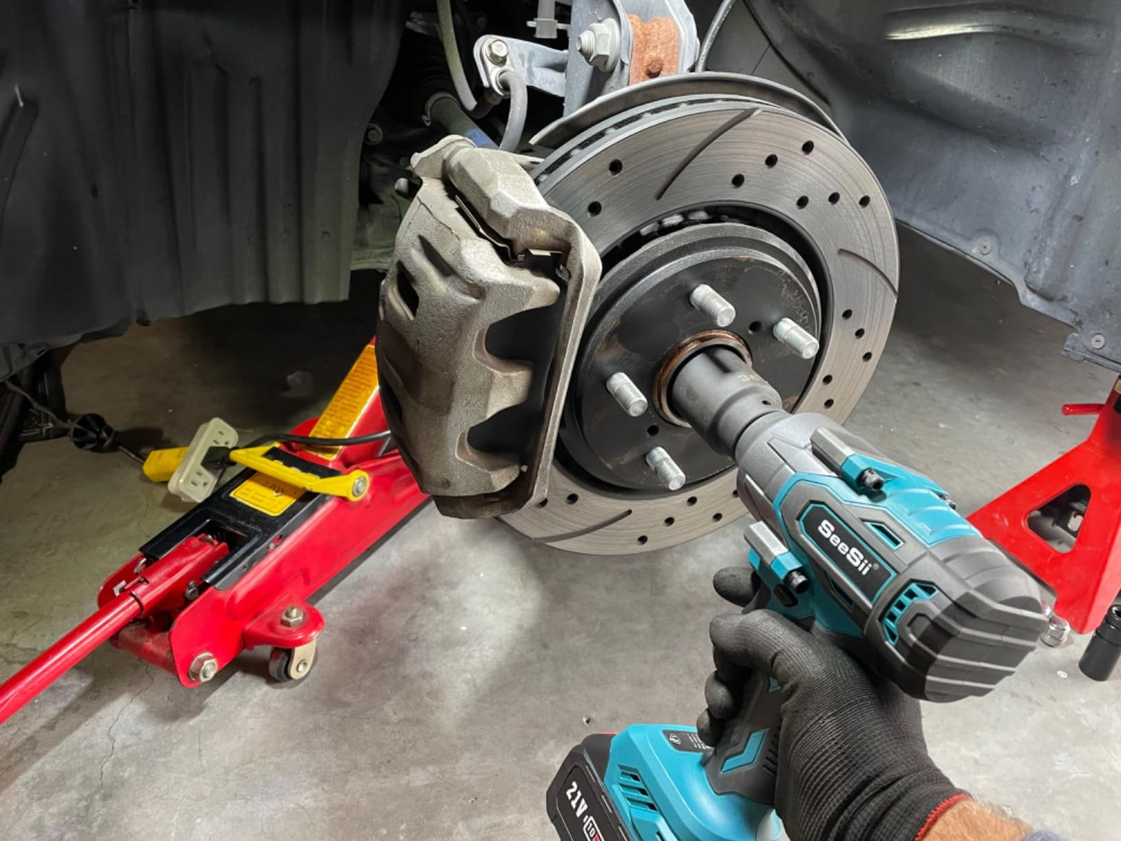 SeeSii WH760 Review: A Kit-First Impact Wrench for Home Garages